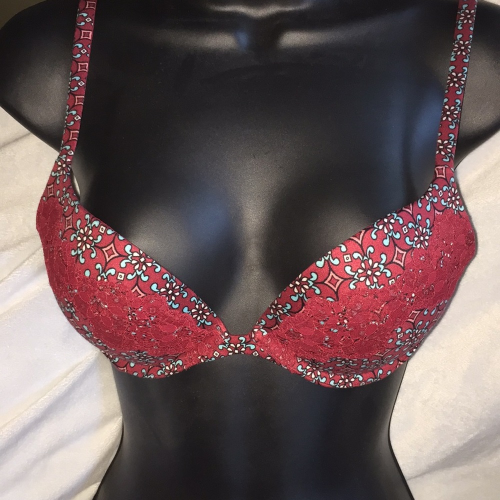 Victoria’s Secret push up 32C